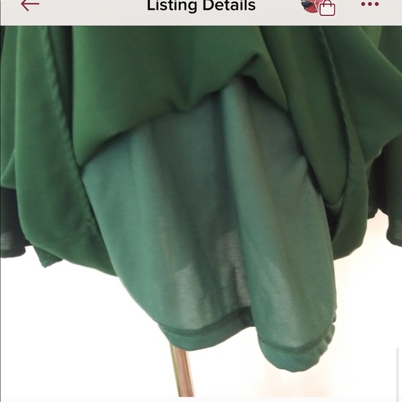 Lulu’s emerald green plunge neck homecoming dress - Picture 4 of 8